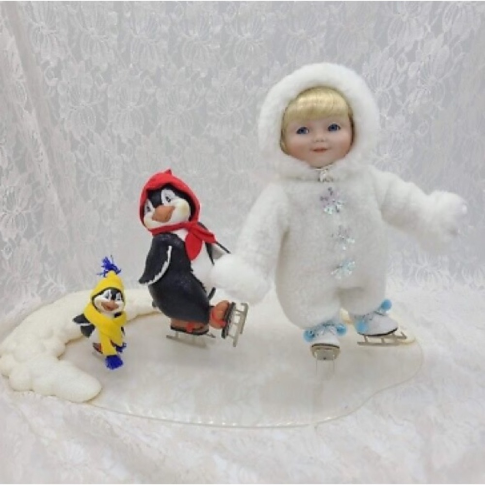 Ashton-Drake "Follow the Leader" Snowbabies Porcelain Set Penguins Skating